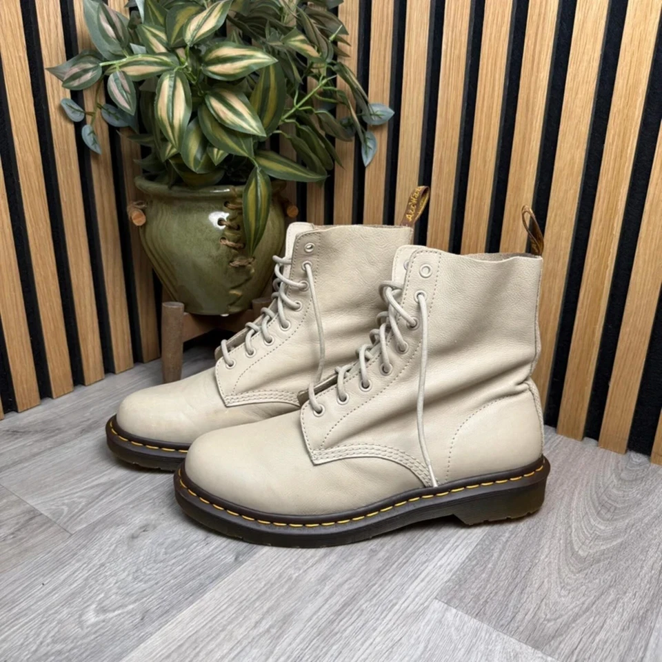 Dr. Martens 1460 Pascal Virginia, photo 1 of 5