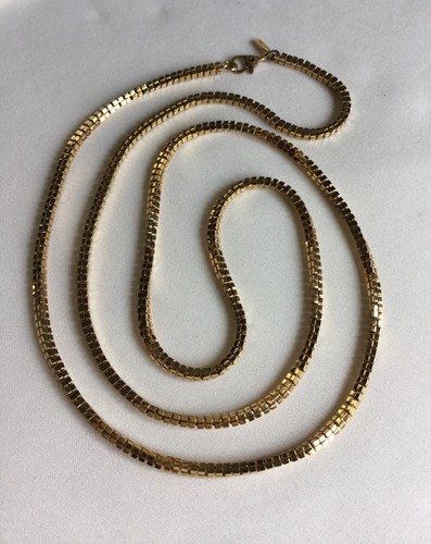 Vintage Monet Gold Tone Chain 27 Inches Mini Square Signed E43 - Foto 2 di 5