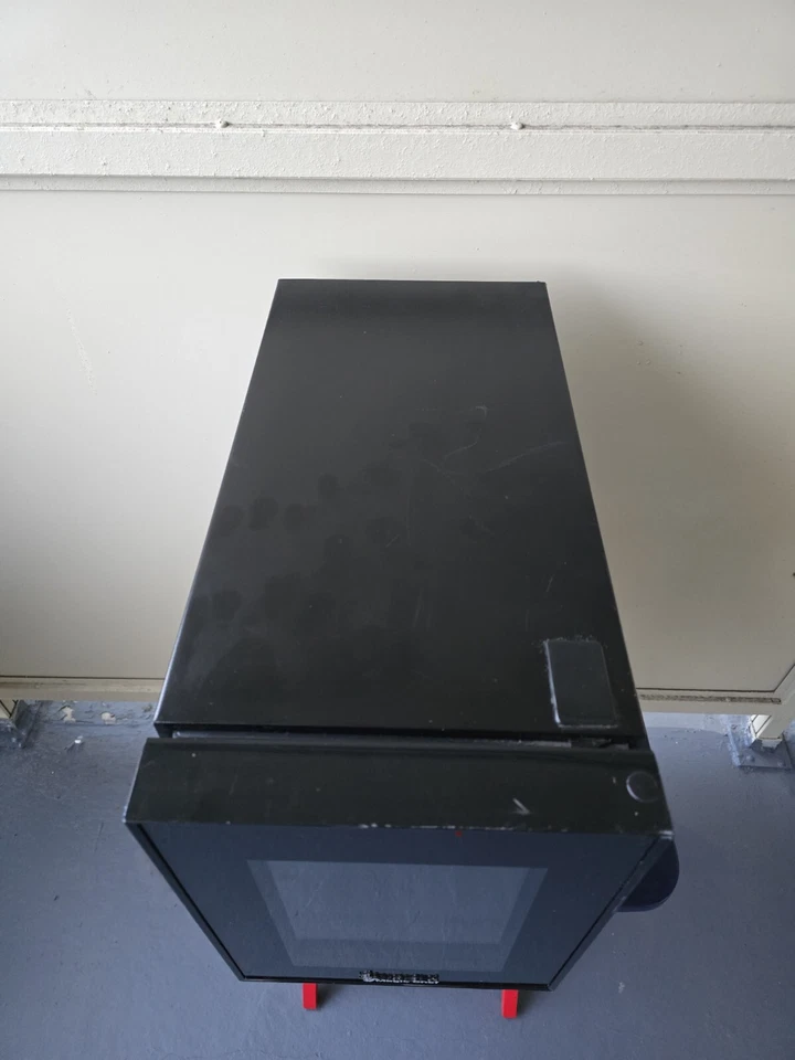 Mini refrigerador de encimera de 13 litros MAGIC CHEF MCWC6B enfriador de vino de 6 botellas Foto 3 de 4