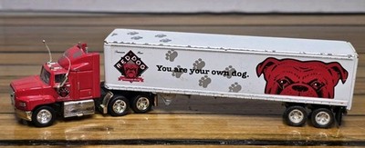 Matchbox Collectibles Red Dog Beer Ford Aeromax Tractor Trailer 1:100 Loose