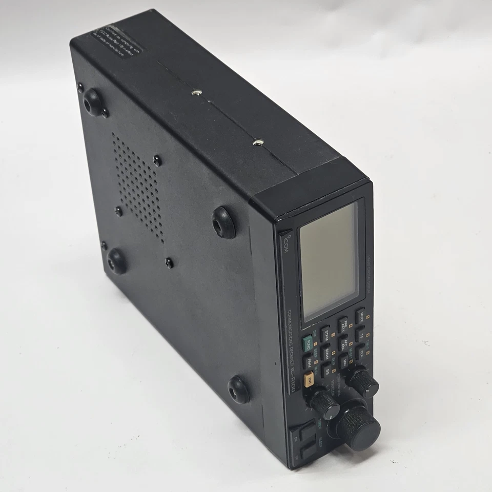 iCOM IC-R100 Wideband Communications Reciever HF/VHF/UHF TESTED WORKING NO CABLE - Image 2 of 4