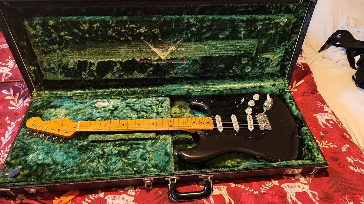 ストラトキャスター ラージヘッド エレキ　希少gilmour guitar David Gilmour's Strat is now the most expensive guitar ever | Louder