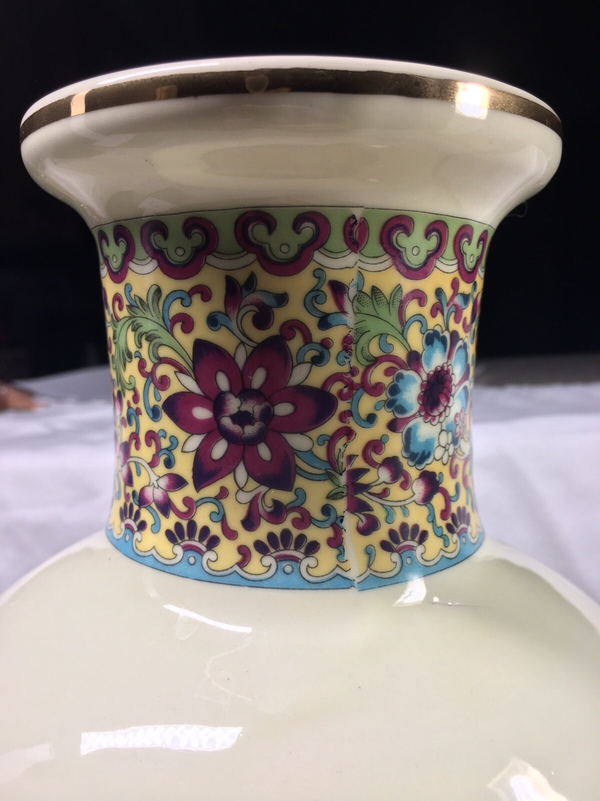 Chinoiserie Famille AsianPorcelain Vase. Glazed Design Oriental Decor