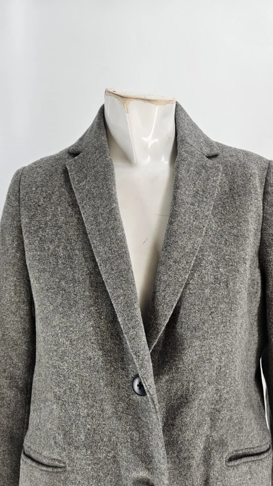 Abrigo para mujer Muji pequeño gris mezcla de lana botón largo Foto 3 de 4