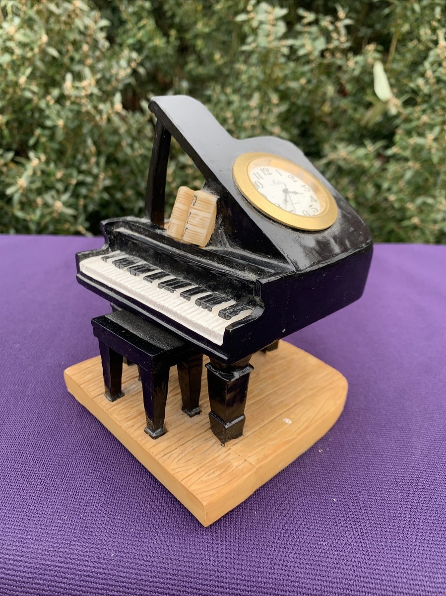Vintage Baby Grand Piano Liberace Ivory Keys Black NIKKO CLOCK