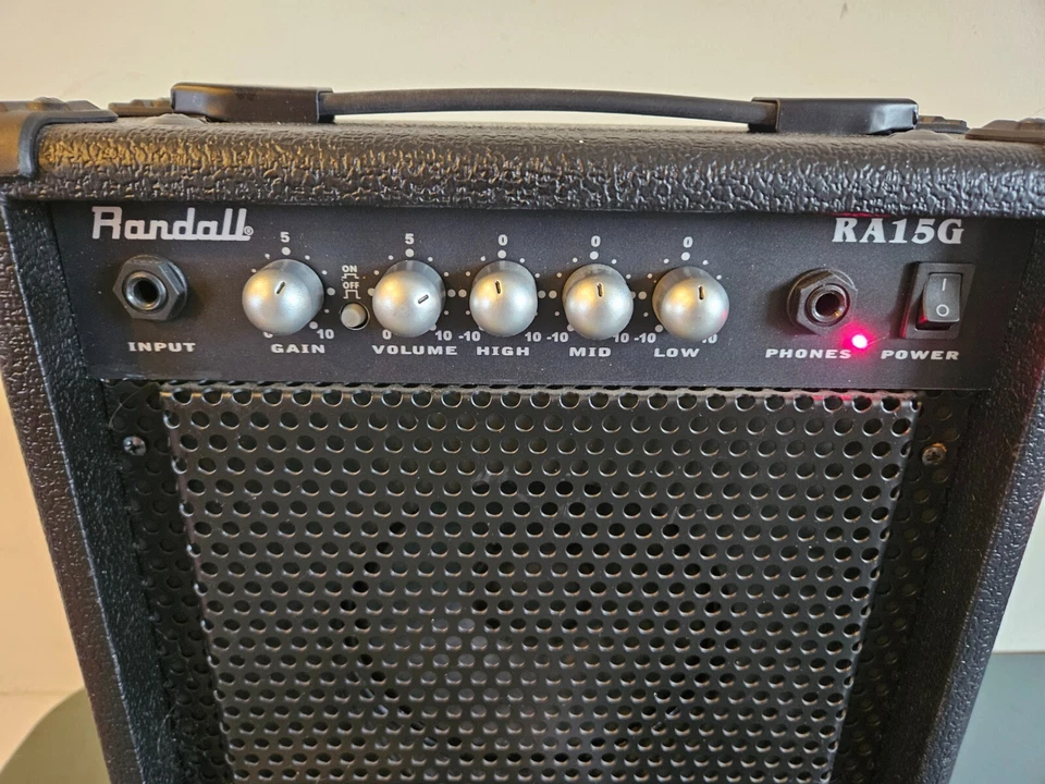 RANDALL RA15G BLACK 120V ELECTRIC GUITAR PRACTICE COMBO AMPLIFIER & MICROPHONE - Image 2 of 4