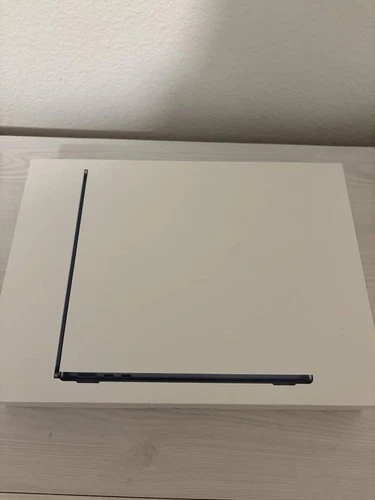Brand New Macbook Air M5, 13-inch, 512GB SSD, 16GB, Midnight