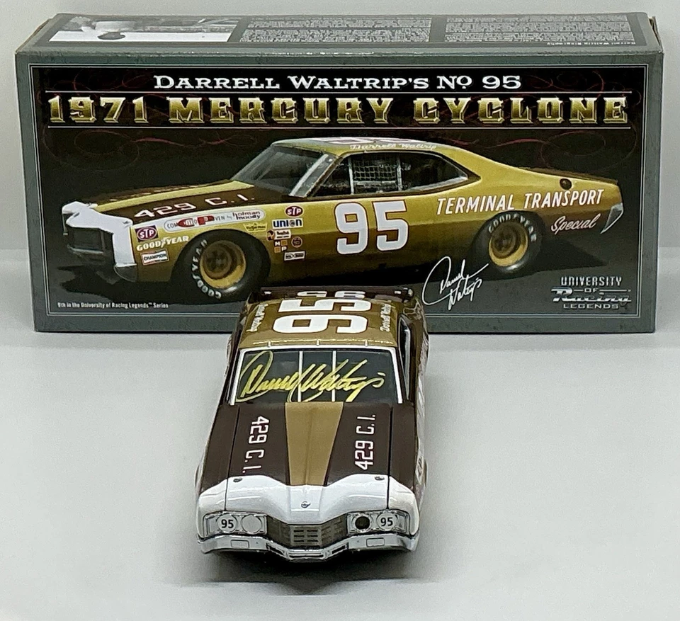 1971 1/24 #95 Darrell Waltrip “ Terminal Transport” AUTOGRAPHED Same Day Ship - Image 3 of 4