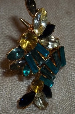 Signierter Erickson Beamon Cocktail Ring goldfarbene bunte Kristalle Größe 7 1/2