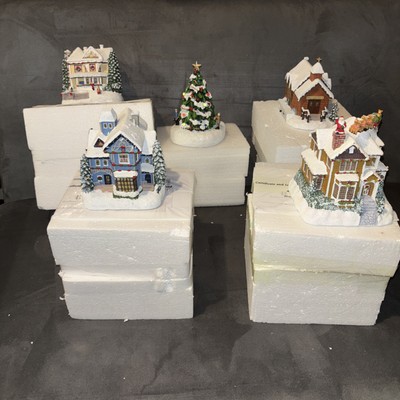 The Bradford Exchange Thomas Kinkade Sounds of The Season Village Collection Lot