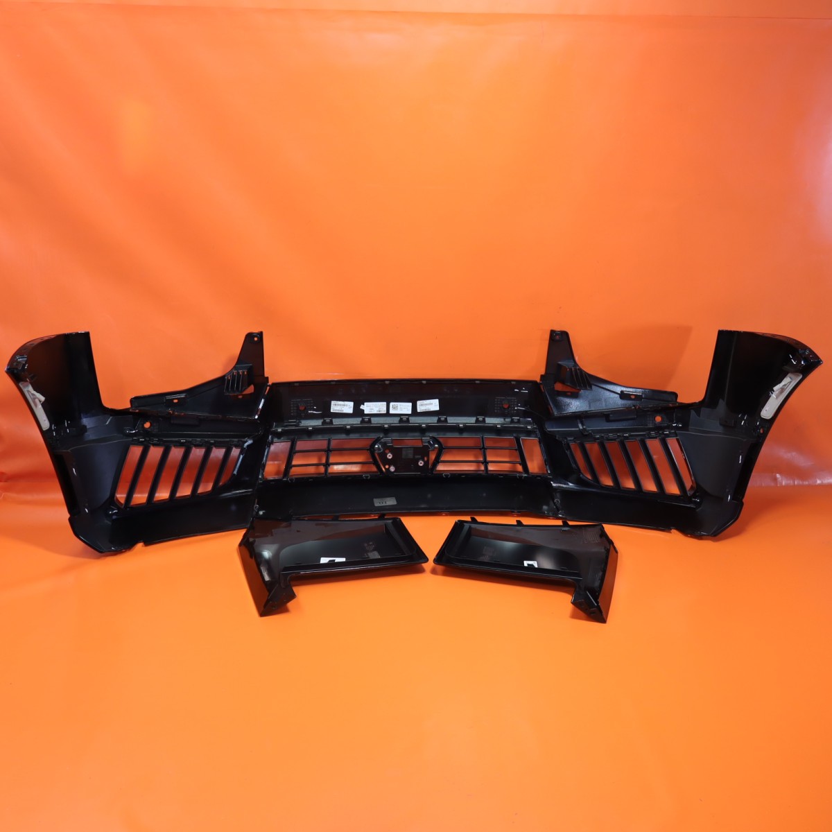 Rolls-Royce Cullinan 2025-2026 Front Front bumper Black