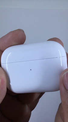 Apple AirPods Pro 2 Lightning Charging Case A2700 *Read