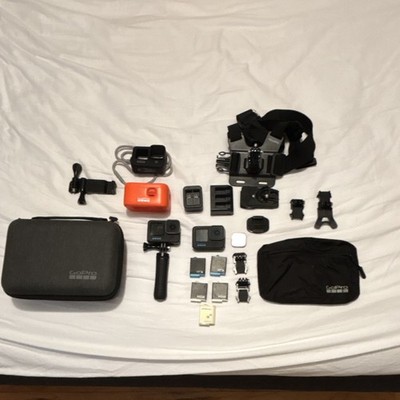 Go Pro Hero 11 black & Hero 10 Black with accessories, 5 batteries and 2 sd card