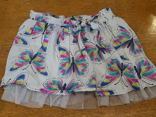 Sonoma girl white Life Style shorts w/ butterfly & size 5