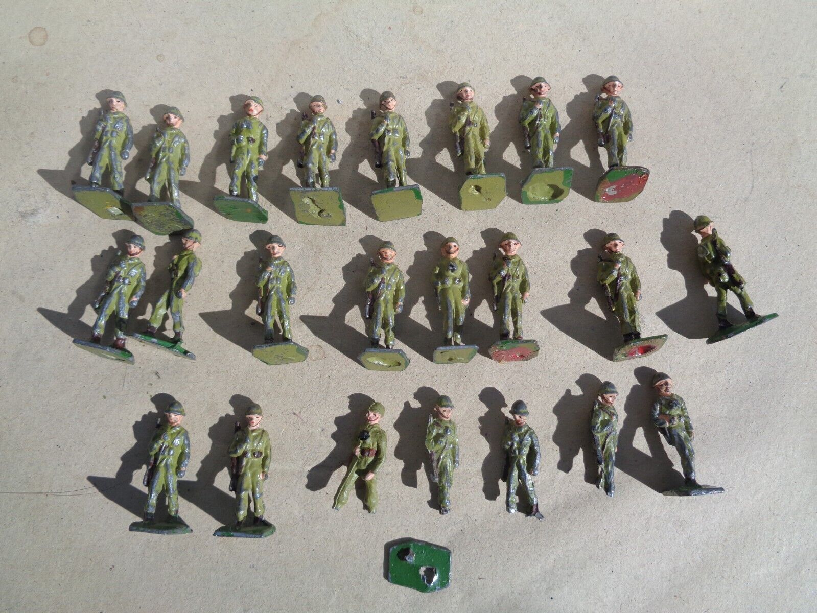 Japan's SAE 30mm, US infantry guards marching lot of 23 soldiers, rare lead, c3