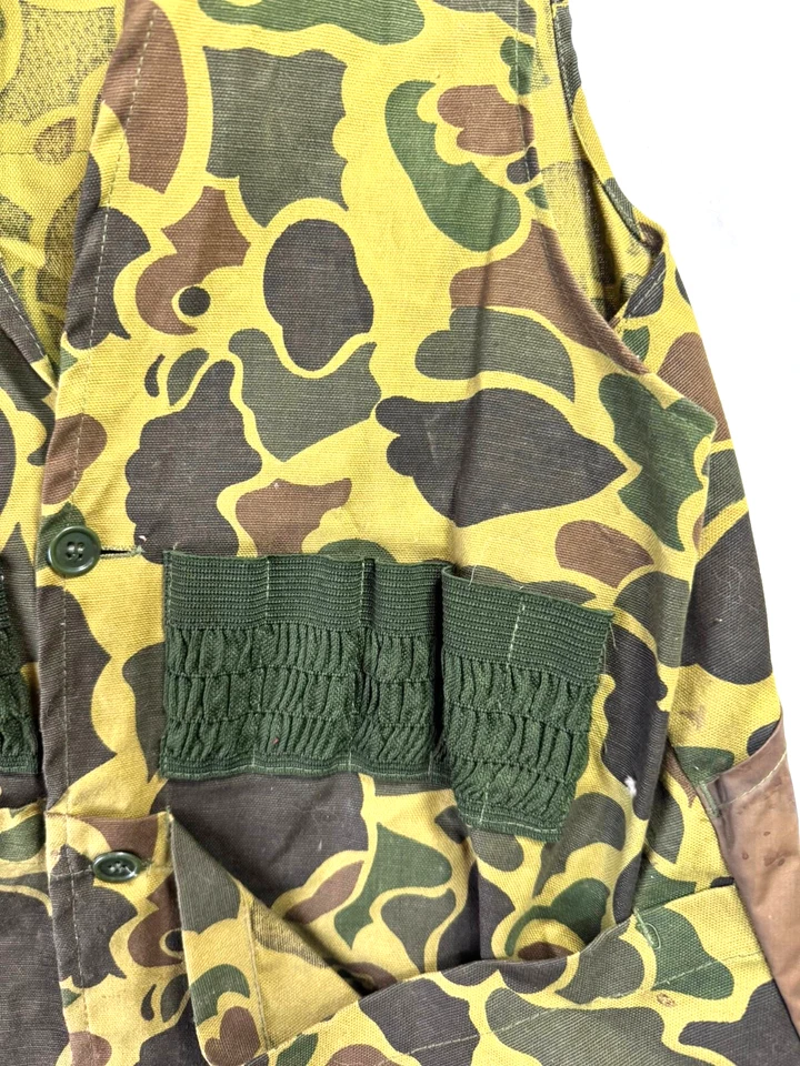 Camo Hunting Vest - Size: Medium - Water Resistent - Image 2 of 4
