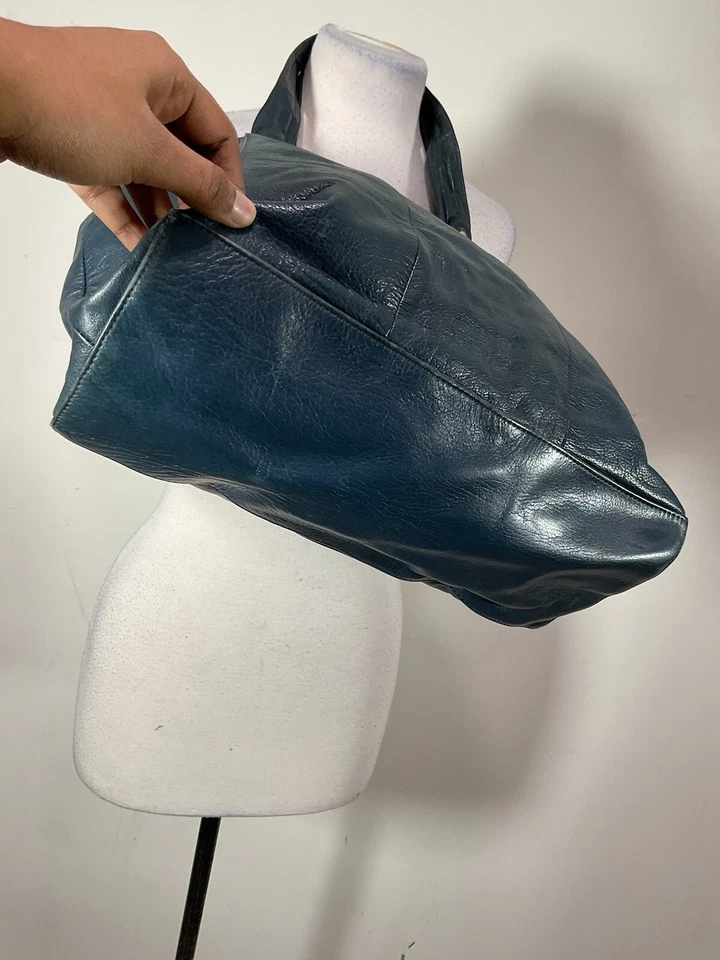 Bolso de mano Onna Ehrlich Designer de cuero suave azul oscuro Foto 3 de 4