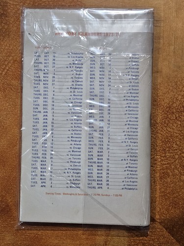 De colección 1973-74 NEW YORK ISLANDERS LIBRO DE HECHOS NHL Hockey con boleto - Imagen 4 de 6