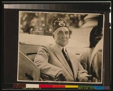 Photo:Warren G Harding 1921-1923 Aladdin Masonic Hat Automobile Portrait