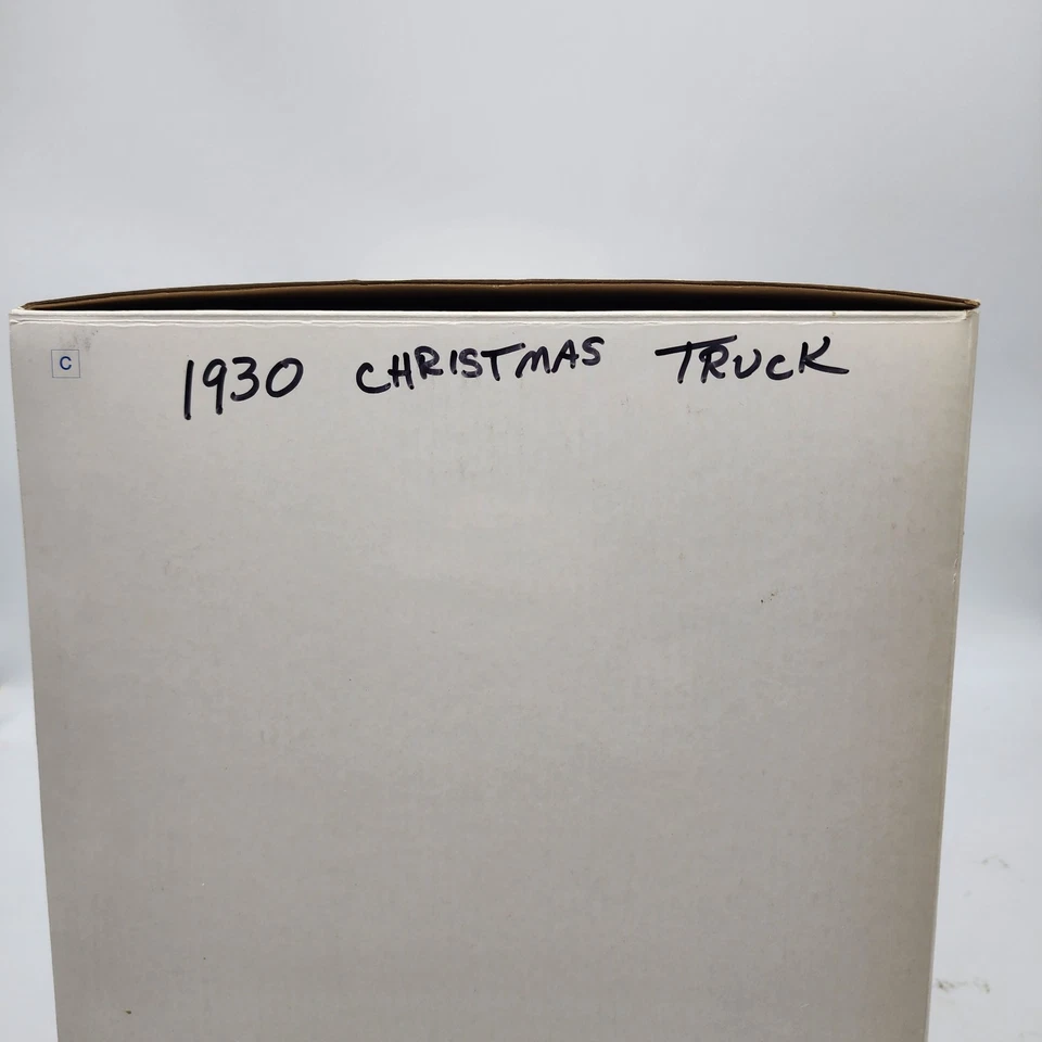 Danbury Mint 1930's Christmas Truck 1/24 Scale Diecast Very Rare W Box & COA - Image 3 of 4
