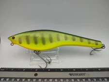 BAGLEY B FLAT 8 MUSKY FISHING LURE PERCH CHARTREUSE BELLY BRASS Rare