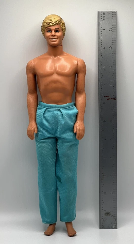 Muñecas Barbies Vintage Mattel Lote De 6 Con Ropa Ken Y Bonitas Damas Juguetes Foto 3 de 4