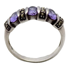STERLING SILVER LAB MADE AMETHYST MARCASITE SIZE:8 RING 3.8GR 3410