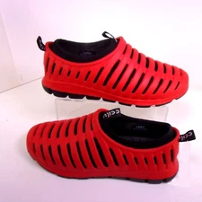 CCILU SHOES Slip On Summer Shoes Red & Black Water Outdoor Sandals Men’s Size 8