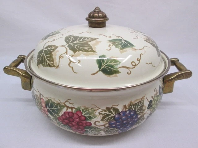 Tabletops Unlimited Enameled Decorative 3 Qt Dutch Oven with Lid Brass Accents
Opens in a new window