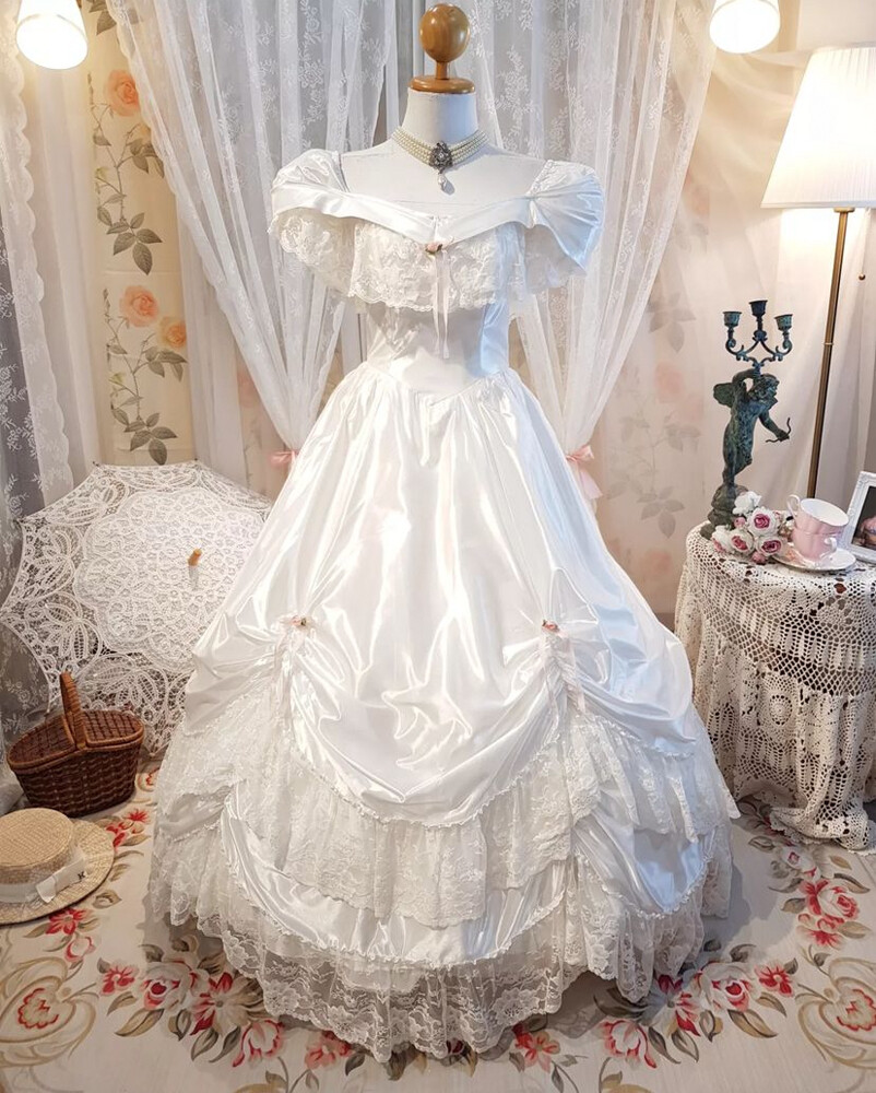 Vintage Satin Wedding Dresses Medieval Cap Sleeves Lace Appliques Bridal Gowns | eBay Vintage Satin Wedding Dresses Medieval Cap Sleeves Lace Appliques Bridal Gowns | eBay