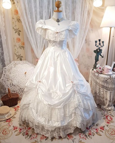 Vintage Satin Wedding Dresses Medieval Cap Sleeves Lace Appliques Bridal Gowns - Picture 2 of 12