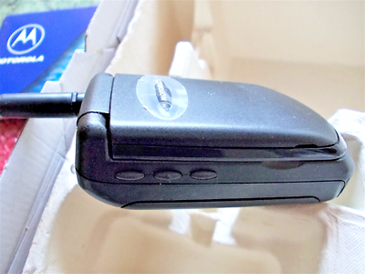 MOTOROLA V51 STARTAC Star Tac MG2 NUOVO CONFEZIONE ORIGINALE anche V50 V3688 EUR 599,90 - IT