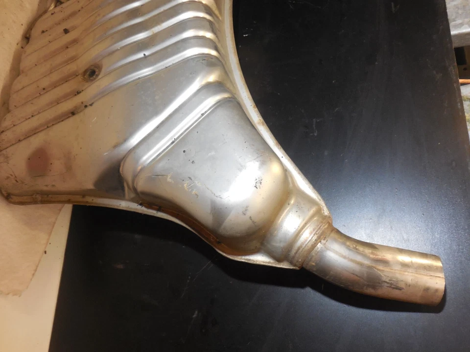 Silenciador escape trasero derecho resonador 2214912000 07-11 mercedes-benz w221 s550 Foto 2 de 4