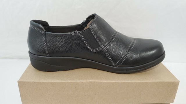 clarks and naturalizer