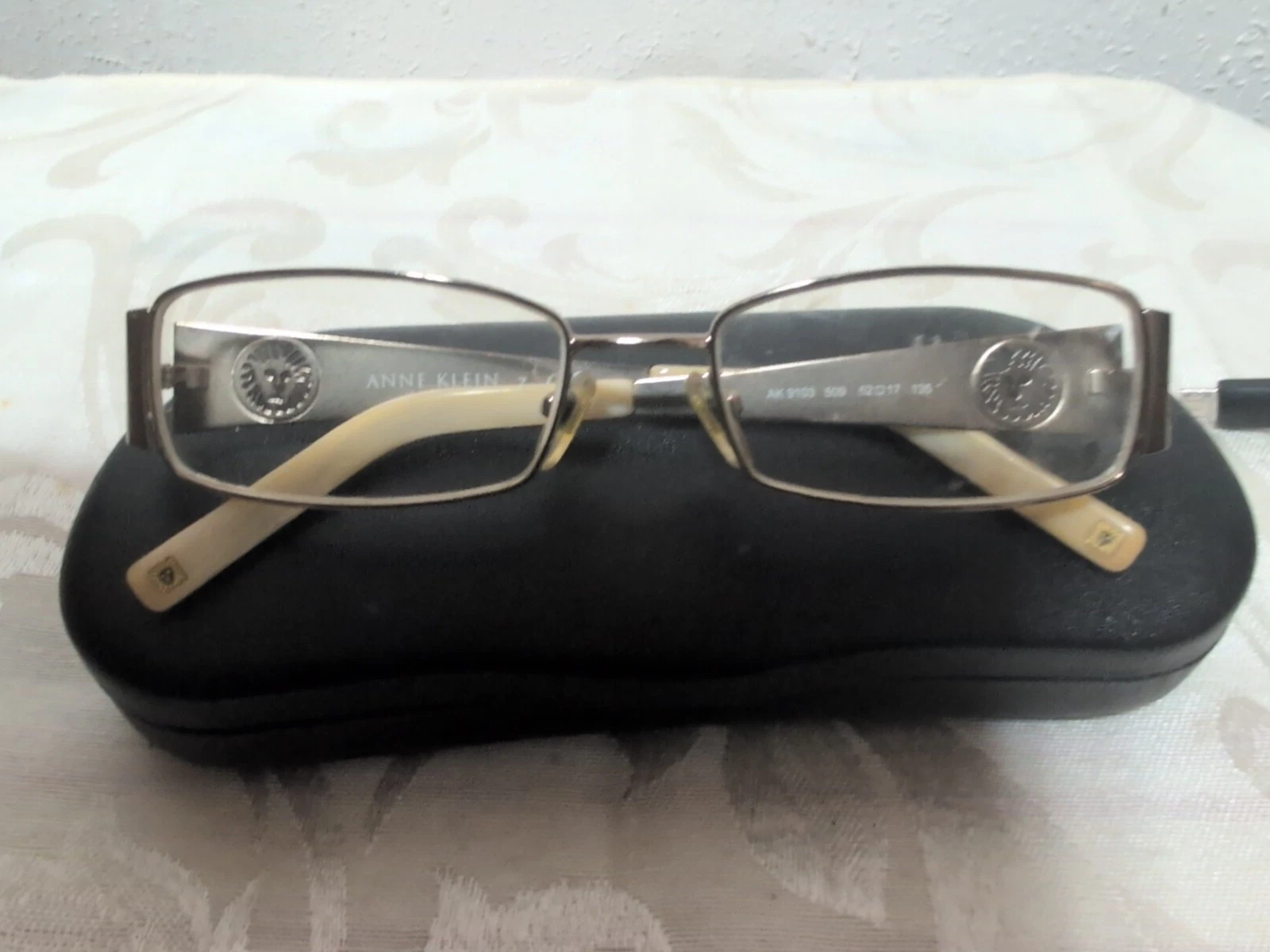Anne Klein NY Gold Metal Frame W Stripped Acetate Flex Temples Glasses 51 16 135