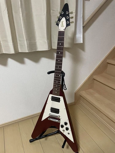 Gibson USA Flying V 2005 Cherry Electric Guitar w/ Original Soft Case