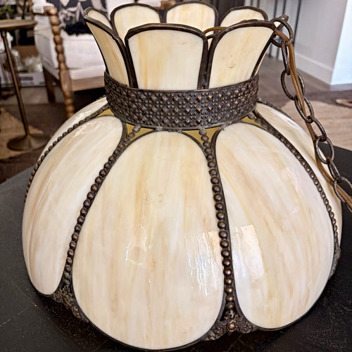 TULIP  LAMP SHADE SLAG GLASS ANTIQUE 8 PANEL Hanging 18 X 12 CREAM