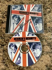 HERMAN'S HERMITS. PETER NOONE:  THE ORIGINAL HITS.  AUTOGRAPHED (CD) LIKE NEW.