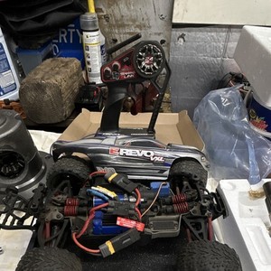 Traxxas E-Revo VXL 1:10 Brushless 4WD RTR RC Truck Off-Road