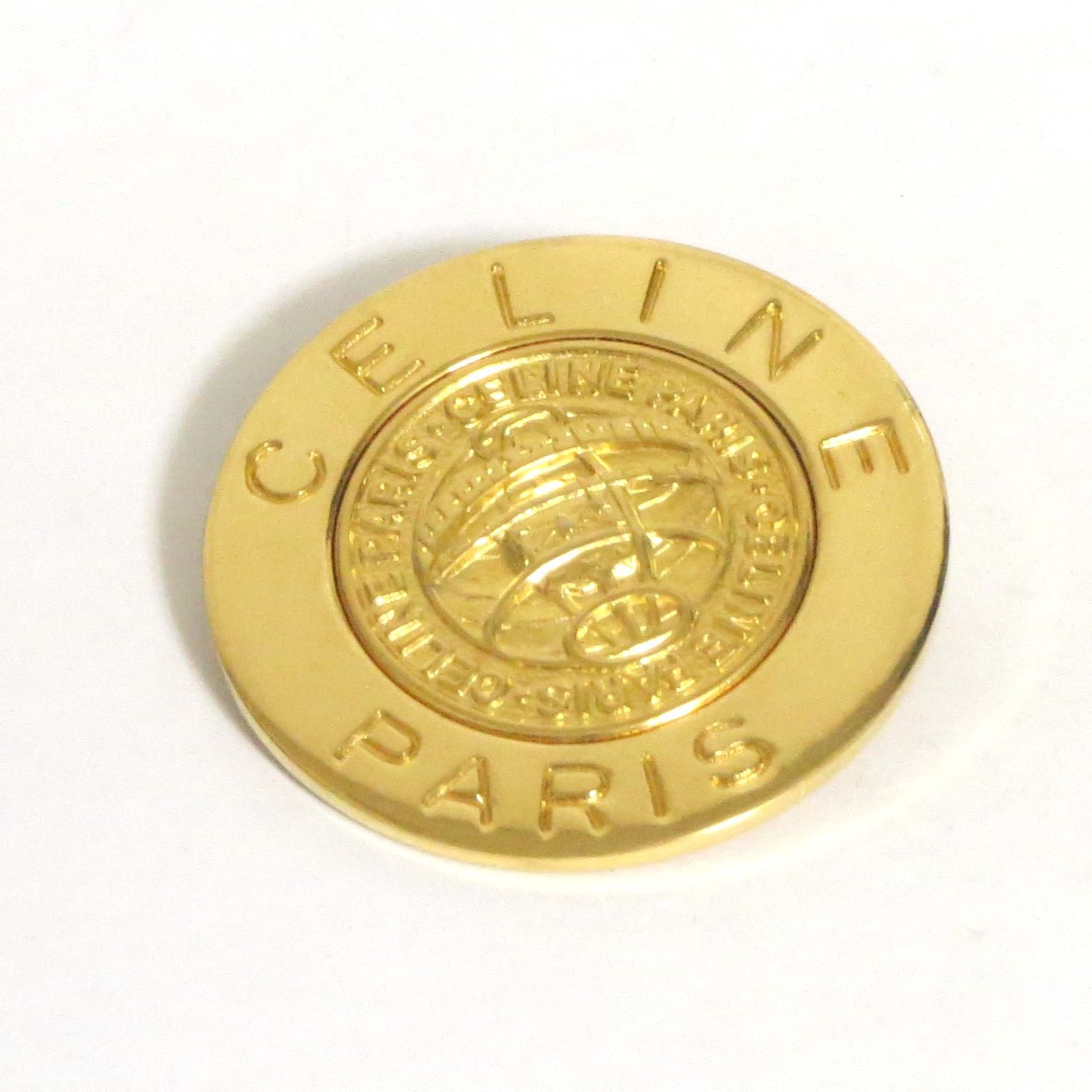 ◆CELINE　ヴィンテージピンバッチ Authentic Celine Paris Logo Circle Pin Brooch 4.2cm Goldtone Metal