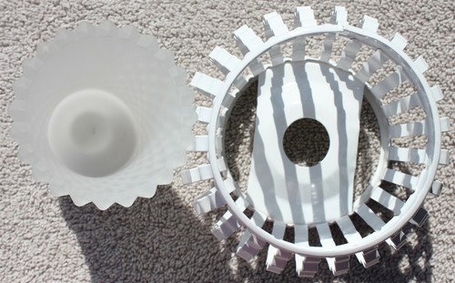 NOS Supporto Metallo Bianco e Tazza Votiva Diamante Lite Incisa Interni Casa HOMCO - Foto 6 di 6