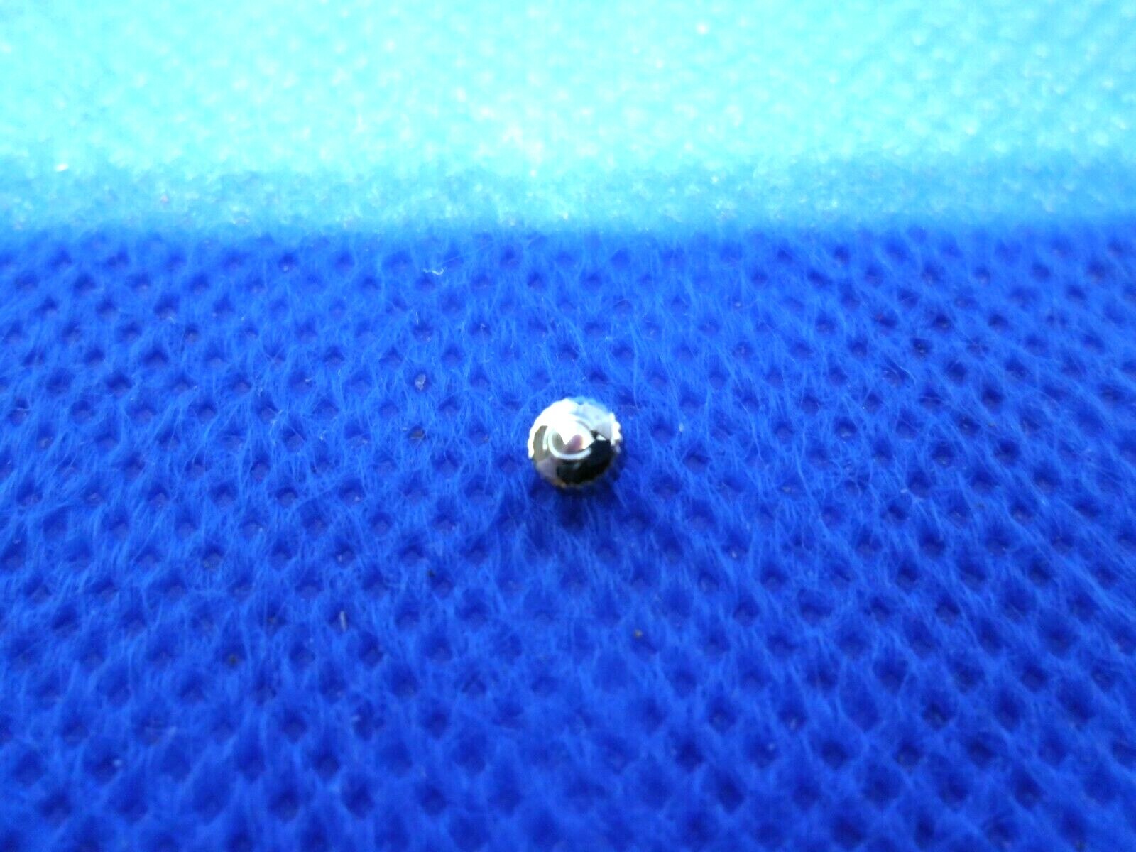 Couronne OMEGA 069ST42077 crown neuve NOS de 3,02 mm bicolore