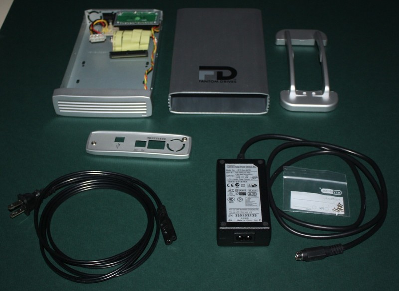 Computer Accessory: Fantom Drives TFDU12072 USB 2.0 IDE Hard Drive Enclosure