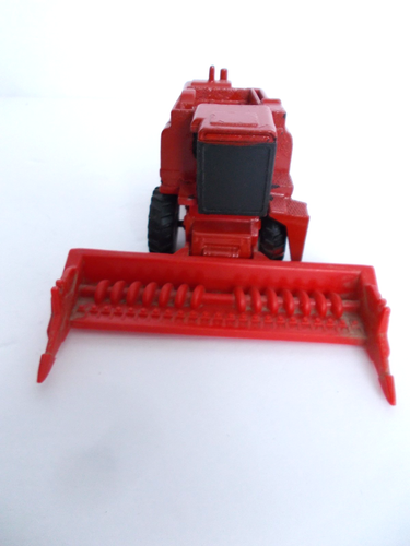 Case IH Axial Flow 1660 Combine Harvester By ERTL - Picture 5 of 7