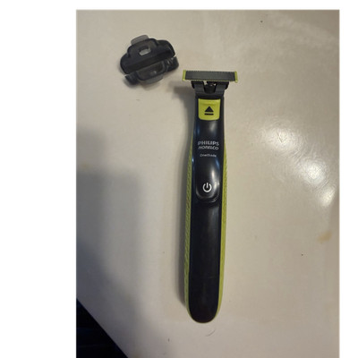 Philips Norelco OneBlade QP2520 Cordless Wet/Dry Trimmer Black/Green