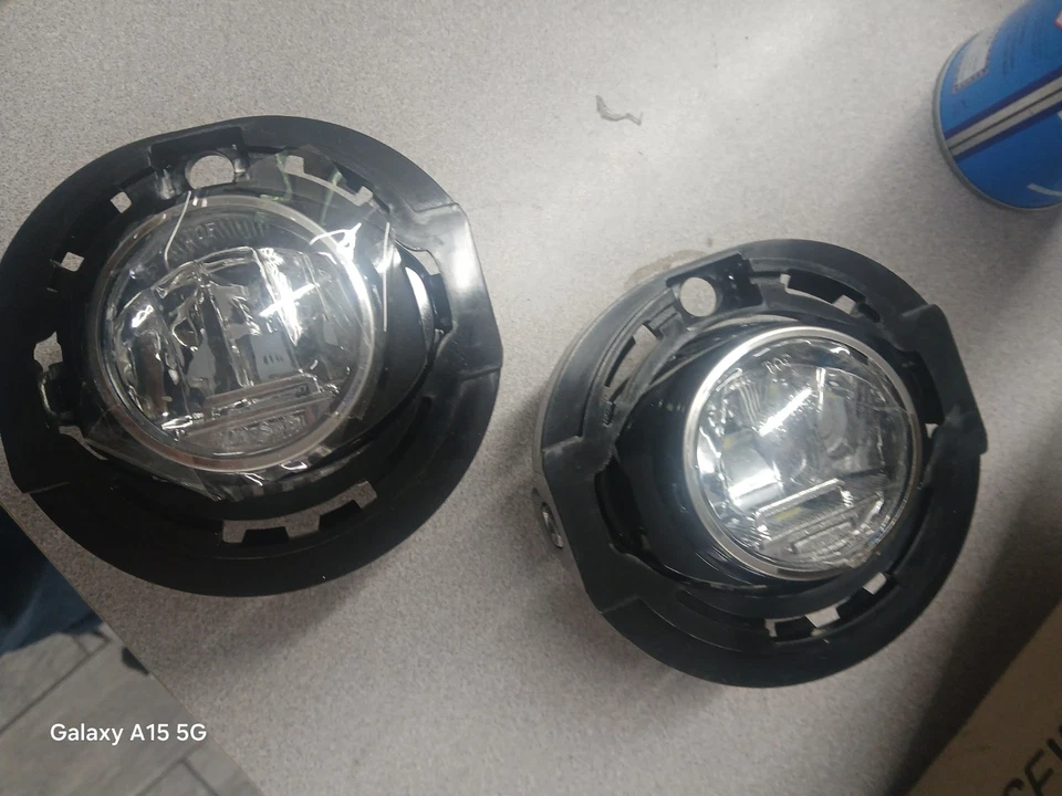 Luces antiniebla LED proyector doble color doble toque universal Chrysler/Dodge/Jeep Foto 2 de 4