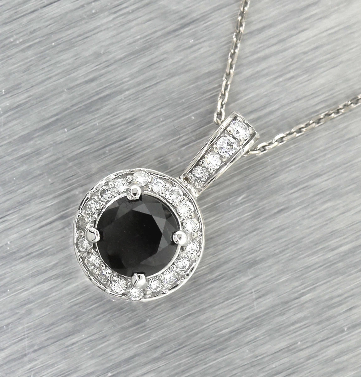 Black diamond pendant white 2025 gold