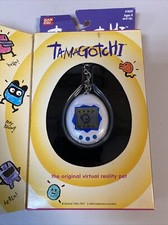 1996/1997 Bandai Original Tamagotchi Virtual Pet White/Blue 1800 Sealed NIB