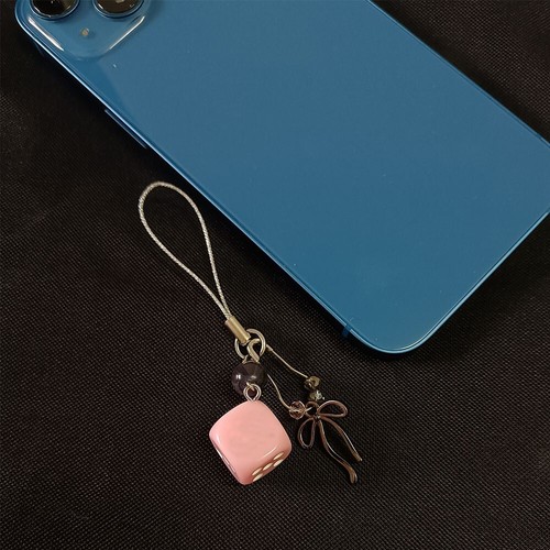 Adorable Bow Phone Charm Cute Pink Block Pendant Gift for Girls/Women - 第 1/5 張圖片