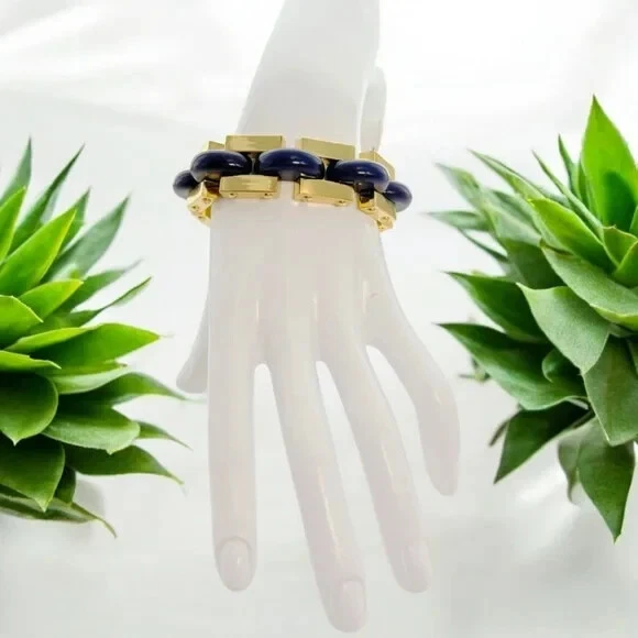 Pulsera Tory Burch Gruesa Declaración Tono Dorado con Incrustación de Esmalte Azul. Venta al por menor $299 Foto 2 de 4